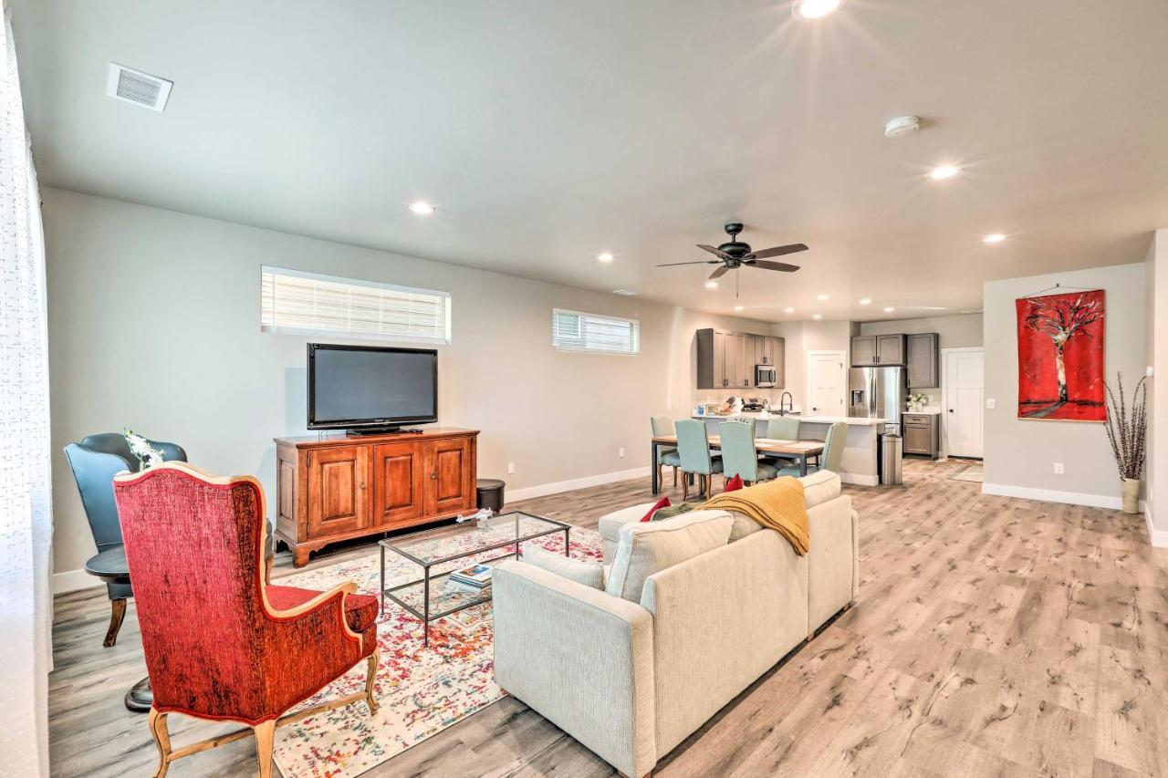 Modern Flagstaff Home, 4 Mi To Downtown! Buitenkant foto