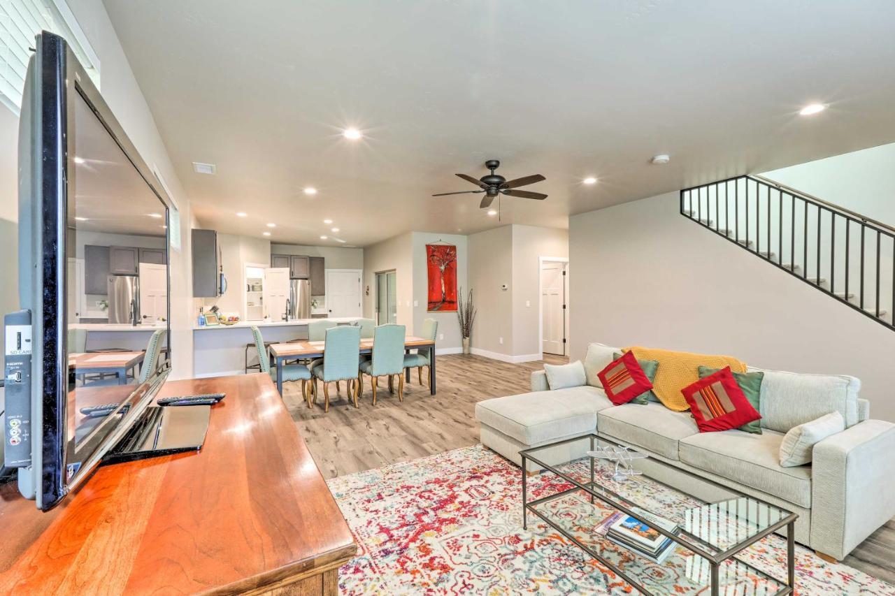 Modern Flagstaff Home, 4 Mi To Downtown! Buitenkant foto