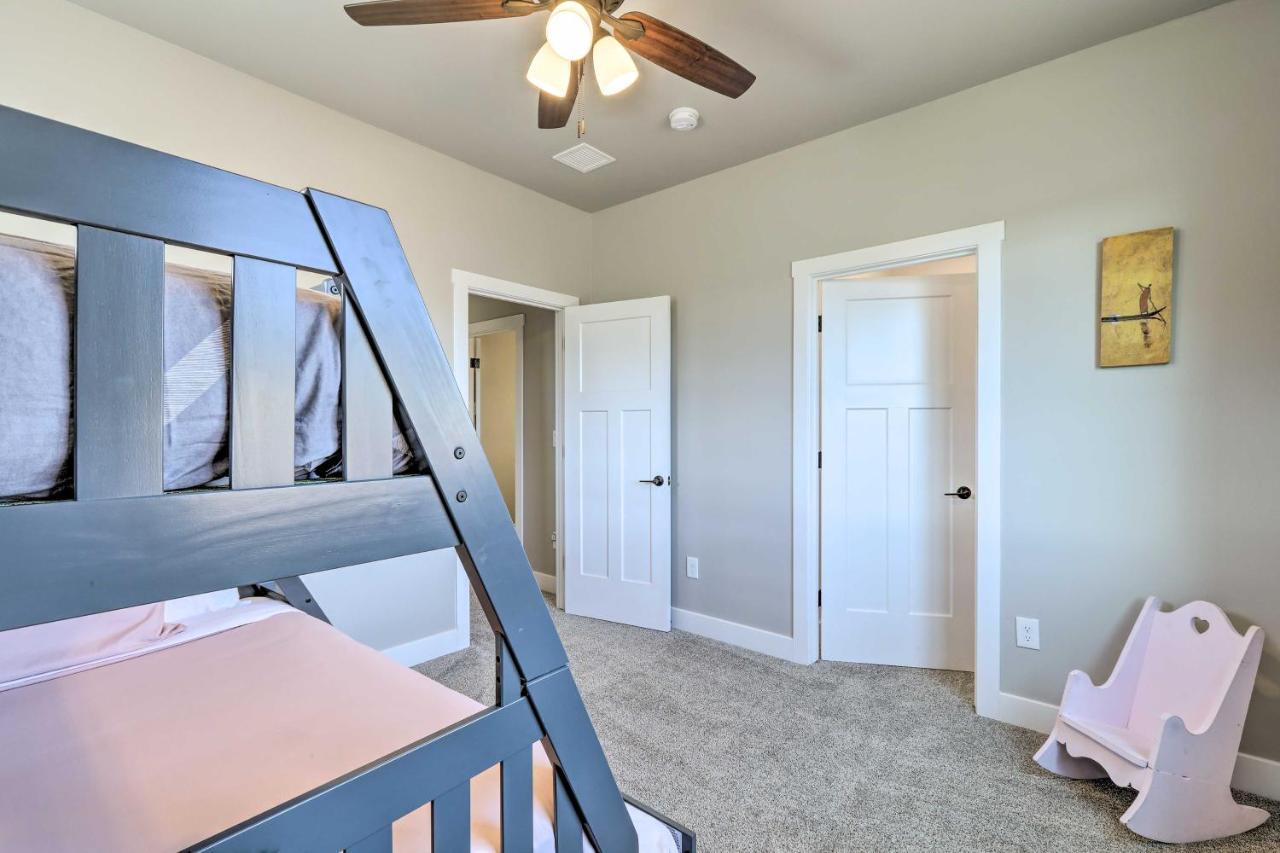 Modern Flagstaff Home, 4 Mi To Downtown! Buitenkant foto